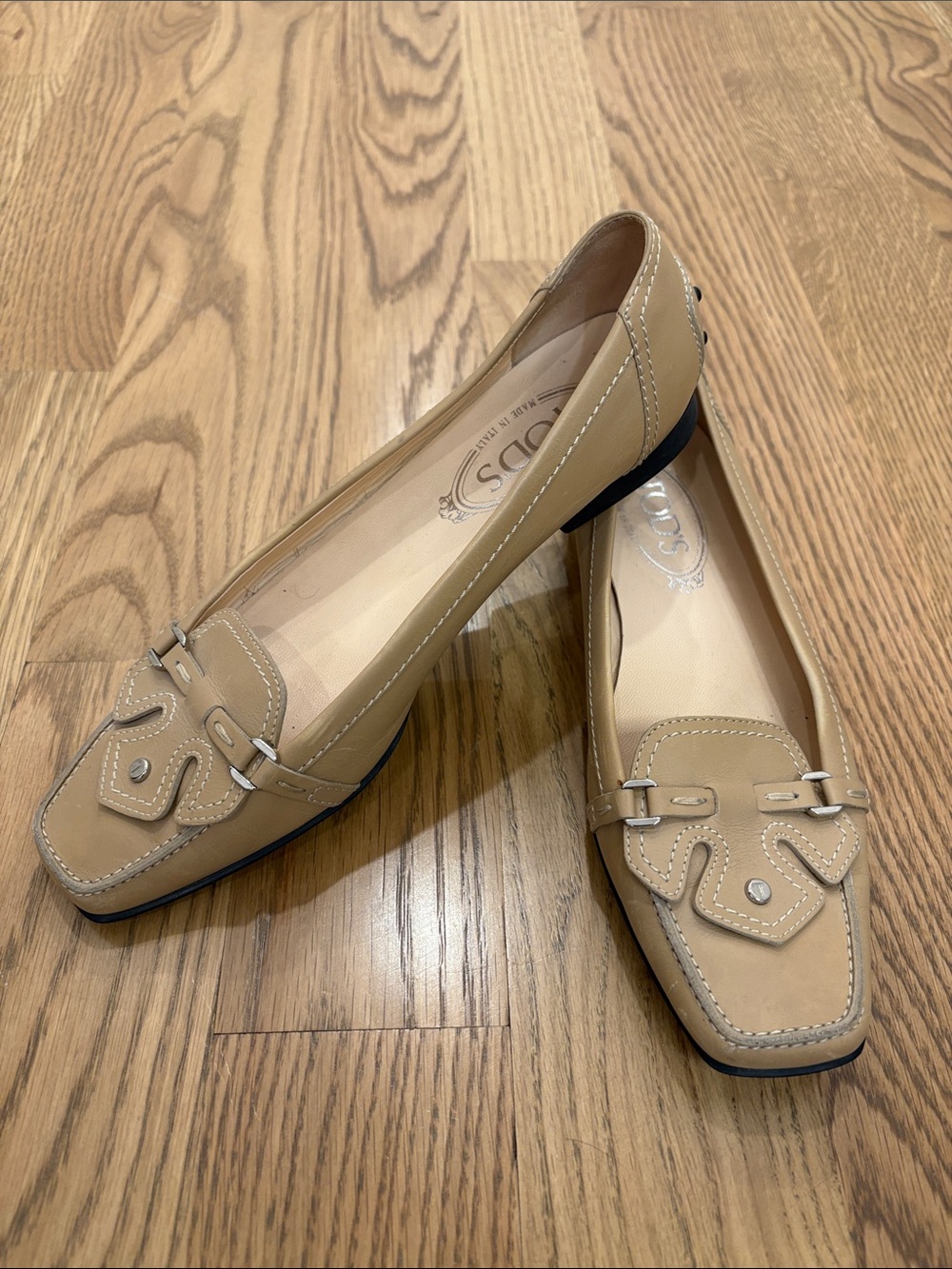 Tod's Beige Leather Loafers